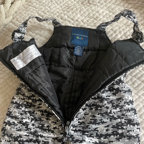 FALLS CREEK KIDS BLK/WHITE/GREY CAMO SNOW BIBS SIZE 24 MONTHS - Picture 6 of 9